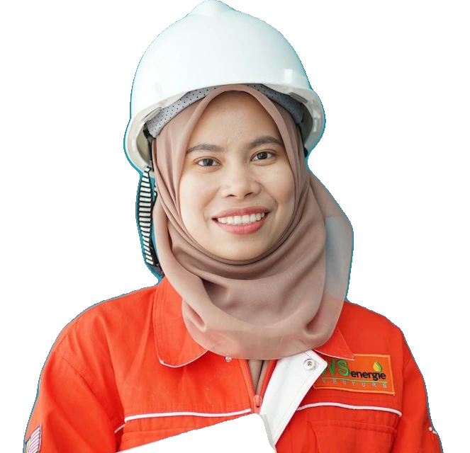 Engenheira da Futura com capacete de segurança